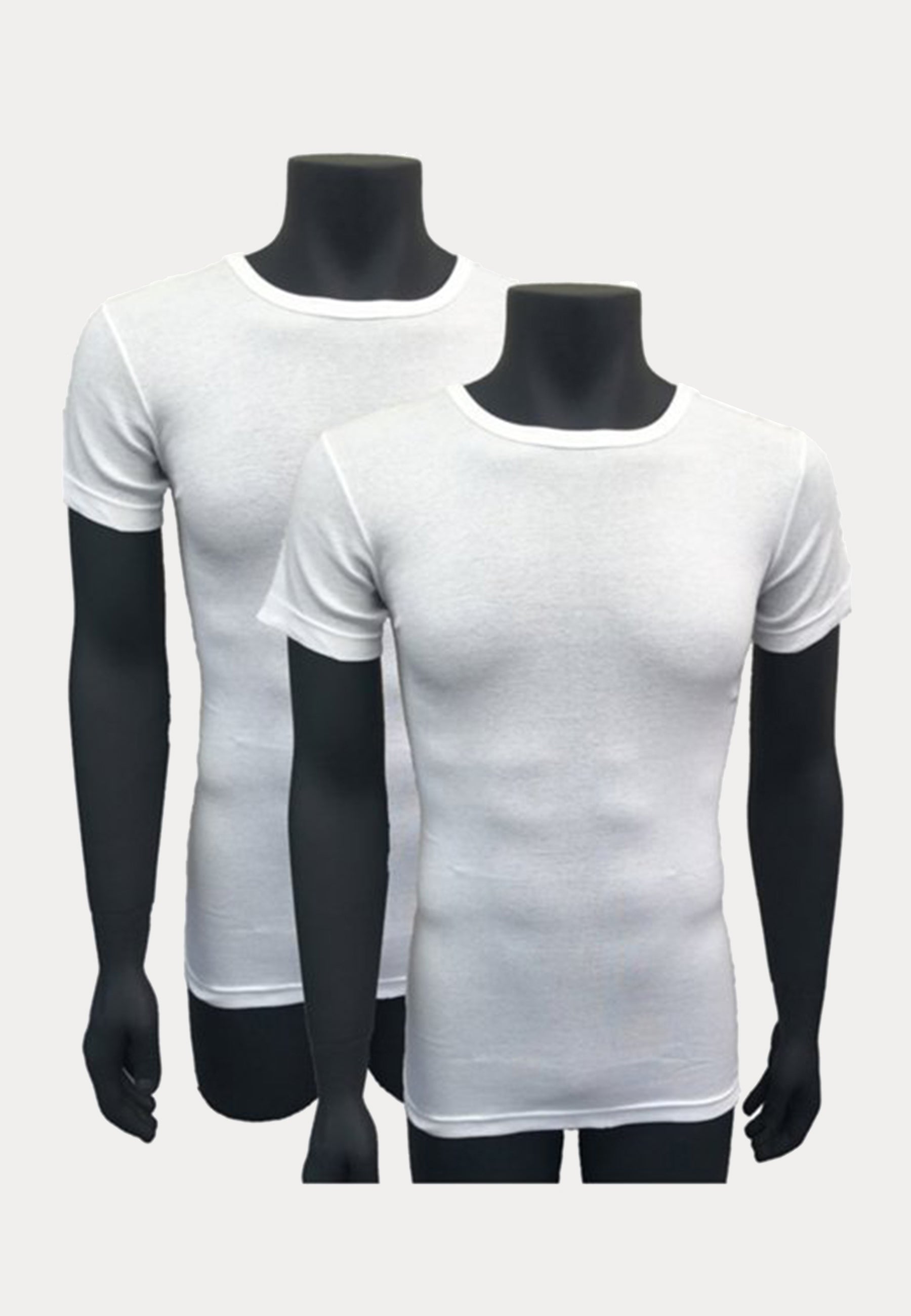 afbeelding met 2 extra lange T-Shirts in de kleur wit