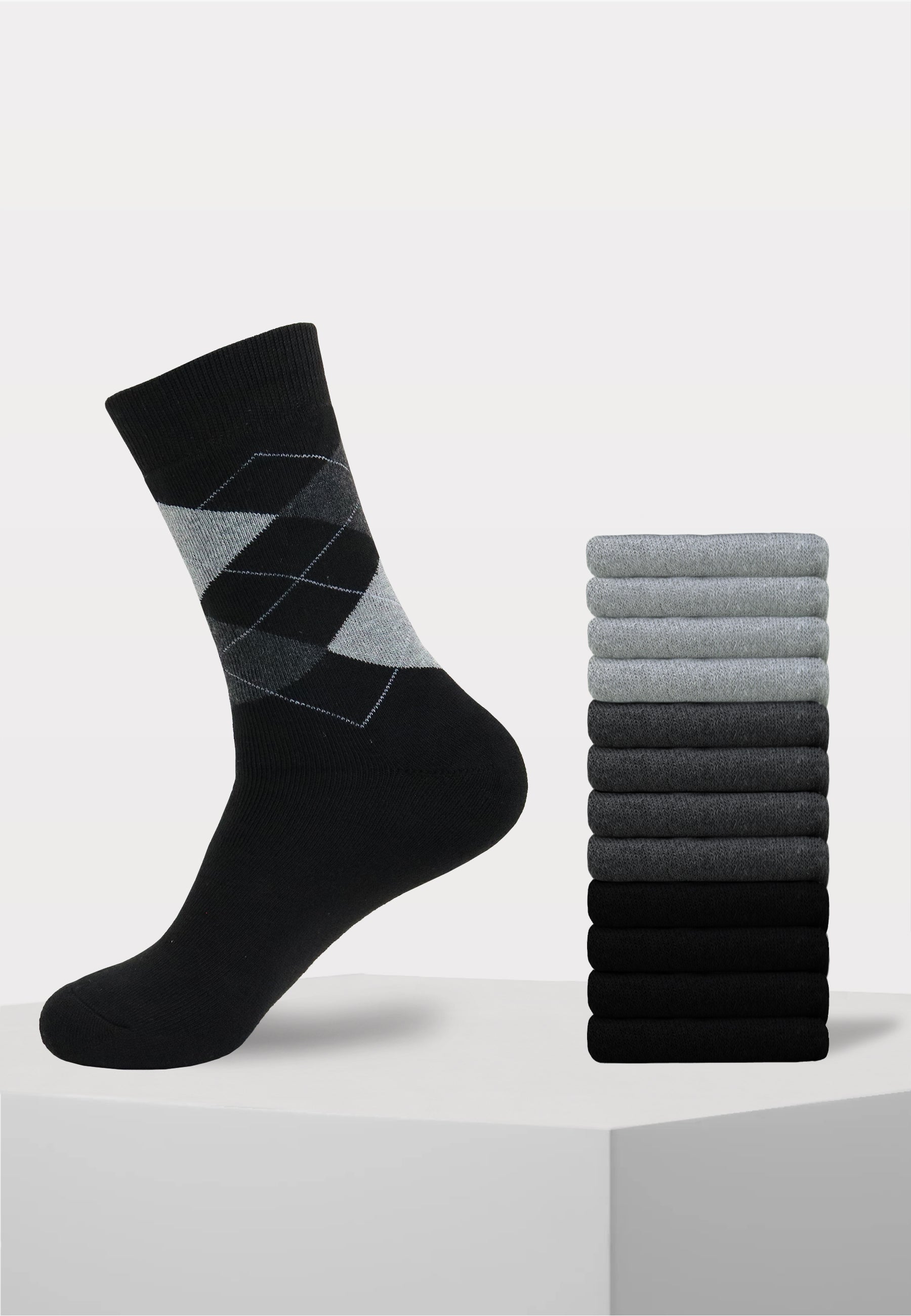 12 paar heren ruiten thermo sokken in de kleuren zwart, antraciet en grijs.